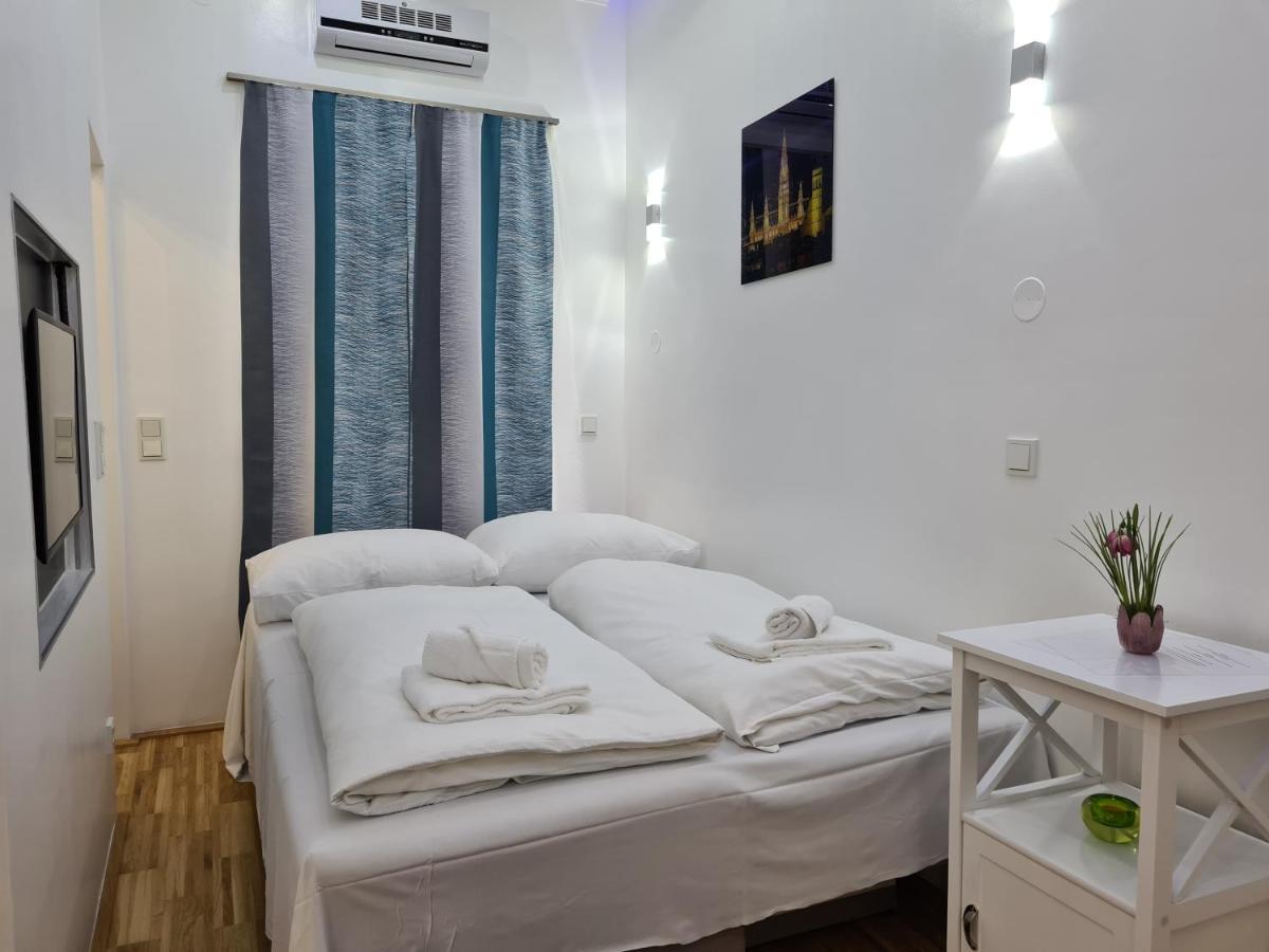 Lapi Apartment 1150 Виена Екстериор снимка