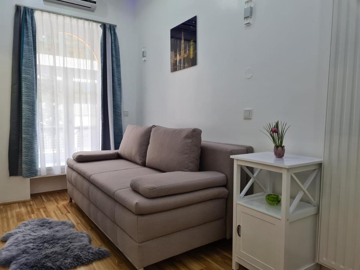 Lapi Apartment 1150 Виена Екстериор снимка