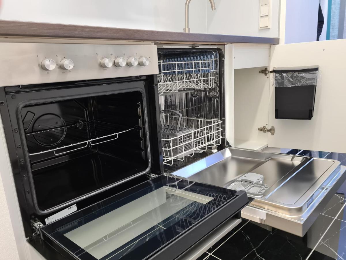 Lapi Apartment 1150 Виена Екстериор снимка