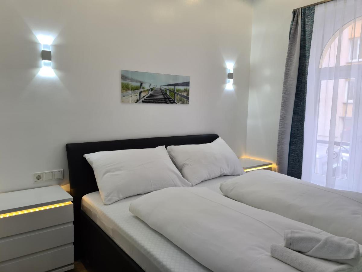 Lapi Apartment 1150 Виена Екстериор снимка
