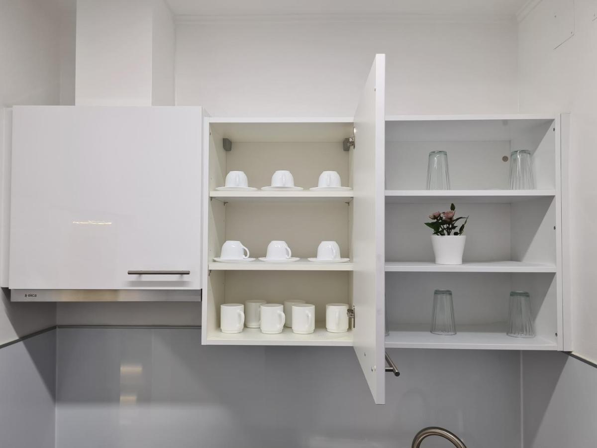 Lapi Apartment 1150 Виена Екстериор снимка