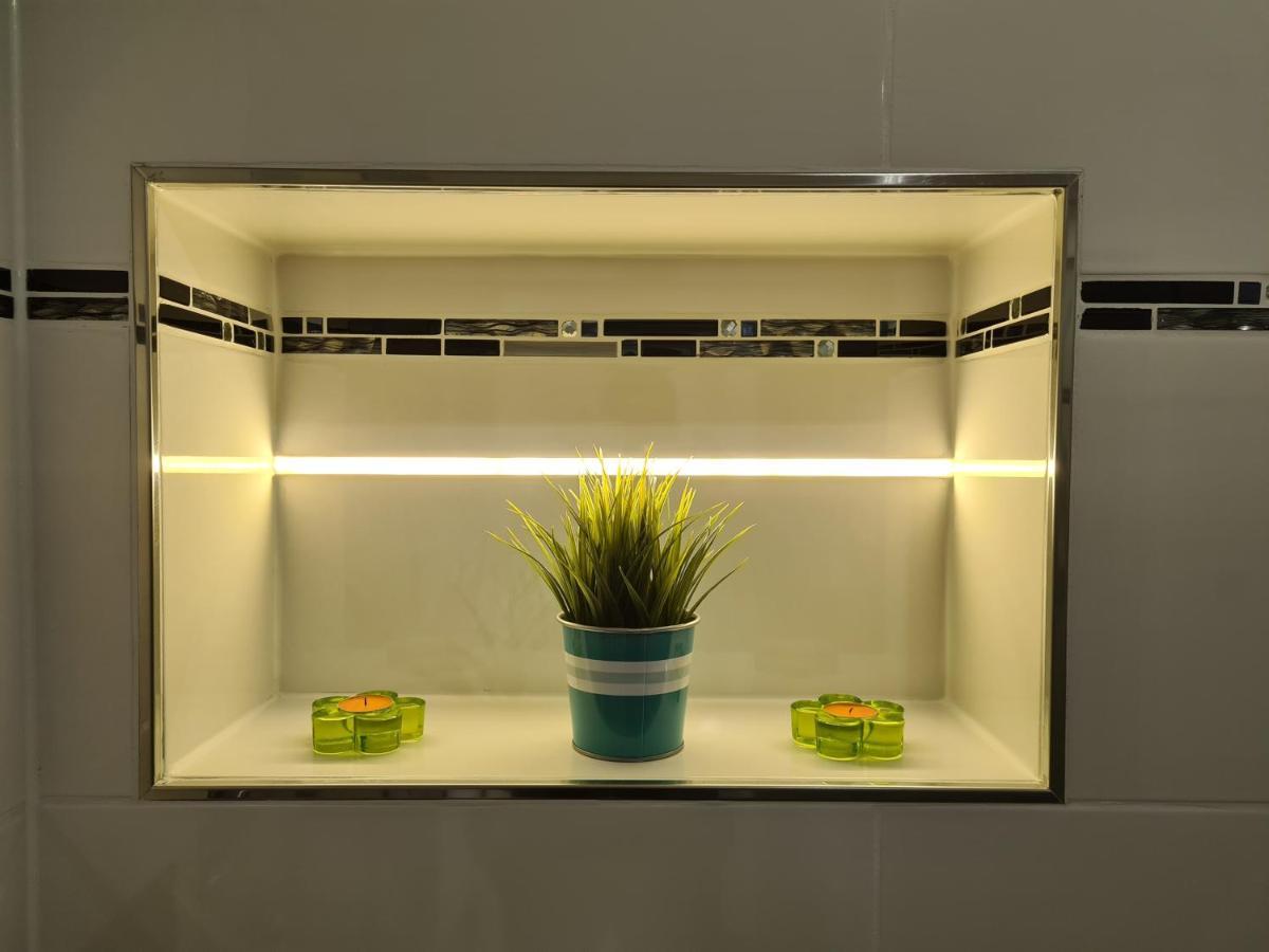 Lapi Apartment 1150 Виена Екстериор снимка